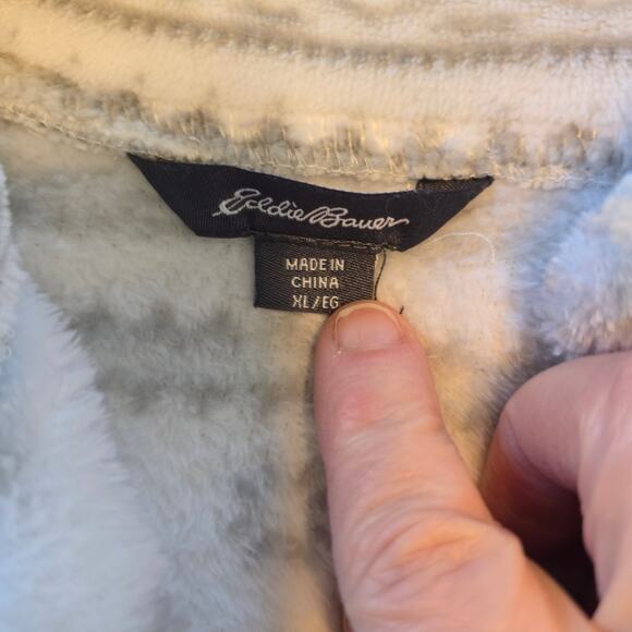 Eddie Bauer Fleece Pull Over Women's XL Gray White Snowflake 1/4 Zip Athleisure - Picture 4 of 8